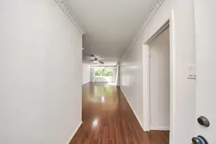 850 Pecanwood Ln, Houston, TX 77024 - Photo 10