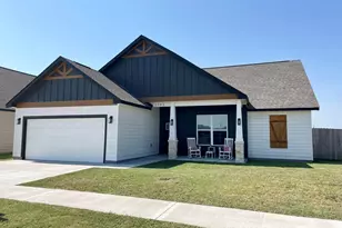1702 Lantana Ln, El Campo, TX 77437 - Photo 2
