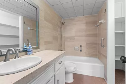 2711 Briarhurst Drive #18, Houston, TX 77057 - Photo 26
