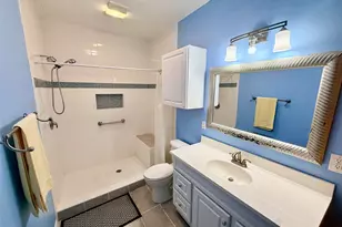 4305 Ave N 1/2, Galveston, TX 77550 - Photo 6