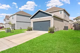 22126 Regal Heights Ln, Houston, TX 77073 - Photo 2