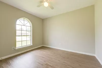 2035 Deerhurst Lane, Houston, TX 77088 - Photo 16