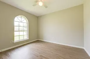 2035 Deerhurst Ln, Houston, TX 77088 - Photo 16