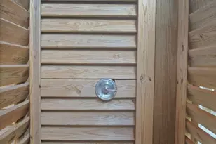 1819 Redfish Ln, Crystal Beach, TX 77650 - Photo 22