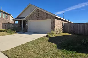 4226 Midnight Marble Dr, Baytown, TX 77521 - Photo 2