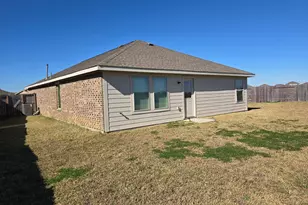 4226 Midnight Marble Dr, Baytown, TX 77521 - Photo 6