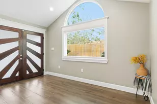 4802 Enchanted Rock Ln, Spring, TX 77388 - Photo 2
