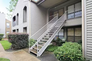 2025 Augusta, Houston, TX 77057 - Photo 1