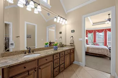 1011 Wyndham Way, Sugar Land, TX 77479 - Photo 24