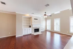 2128 Gillette St, Houston, TX 77006 - Photo 6