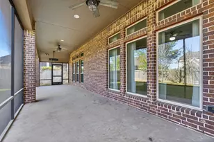 328 Red Petal Ct, Conroe, TX 77304 - Photo 38