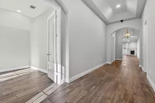 328 Red Petal Ct, Conroe, TX 77304 - Photo 4