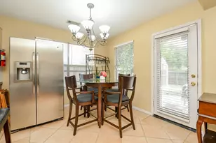 2418 Honey Locust Dr, Katy, TX 77449 - Photo 10