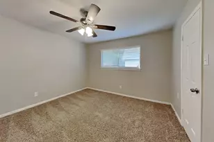 12127 Rocky Lake Dr, Houston, TX 77070 - Photo 18