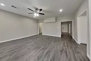 12127 Rocky Lake Dr, Houston, TX 77070 - Photo 2