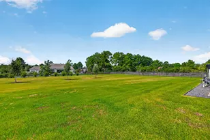 8 Little Sorrell Ct, Tomball, TX 77377 - Photo 42