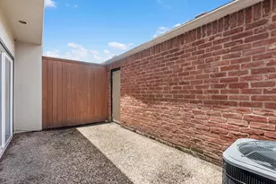 2428 Bering Dr, Houston, TX 77057 - Photo 24