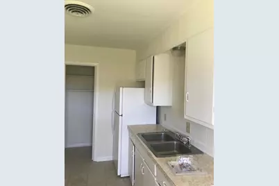 913 Prentice Lane #C, Huntsville, TX 77340 - Photo 12