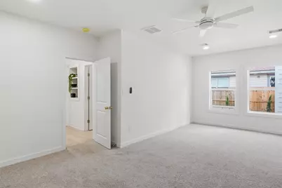 125 N Super Street, Houston, TX 77011 - Photo 22