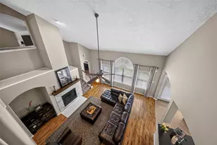 127 N Hawthorne Hollow Cir, The Woodlands, TX 77384 - Photo 12