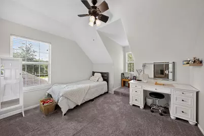 127 N Hawthorne Hollow Circle, The Woodlands, TX 77384 - Photo 26