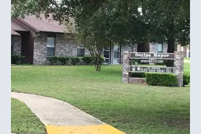 112 Dixon Dr, Devine, TX 78016 - Photo 8