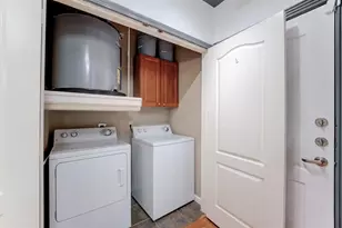 1711 Old Spanish Trl, Houston, TX 77054 - Photo 10