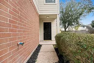 10227 W Rolleston Ln, Houston, TX 77034 - Photo 6