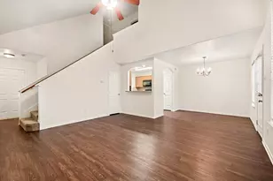 10227 W Rolleston Ln, Houston, TX 77034 - Photo 8