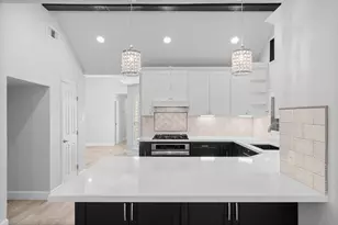 22 Shady Oak Ln, Conroe, TX 77304 - Photo 14