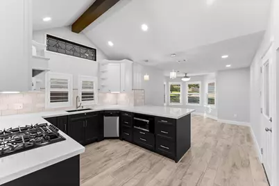 22 Shady Oak Lane, Conroe, TX 77304 - Photo 12