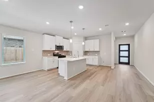 2519 Gray Gale Ct, Baytown, TX 77523 - Photo 6