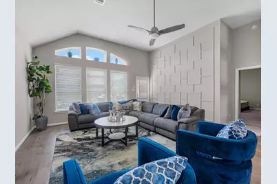 8707 W Crescent Lake Circle, Baytown, TX 77521 - Photo 6