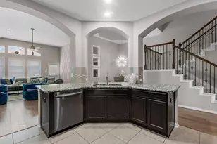 8707 W Cres Lake Cir, Baytown, TX 77521 - Photo 8