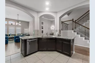 8707 W Crescent Lake Circle, Baytown, TX 77521 - Photo 8