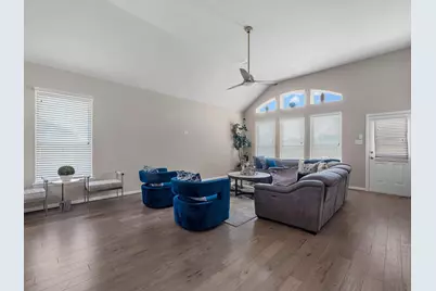 8707 W Crescent Lake Circle, Baytown, TX 77521 - Photo 6