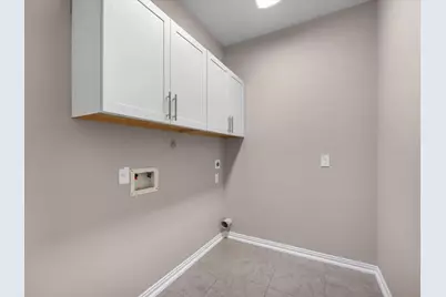 8707 W Crescent Lake Circle, Baytown, TX 77521 - Photo 26