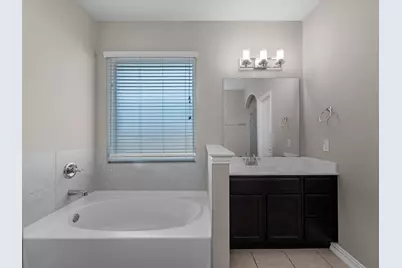 8707 W Crescent Lake Circle, Baytown, TX 77521 - Photo 18