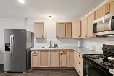 1300 S Kansas Avenue, Anahuac, TX 77514 - Photo 8