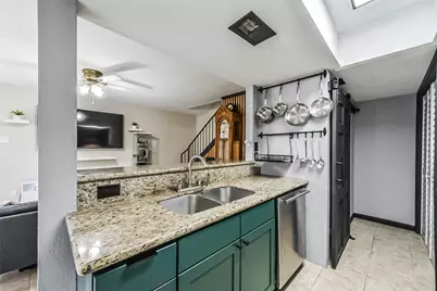 5634 Birchmont Drive #C, Houston, TX 77091 - Photo 6
