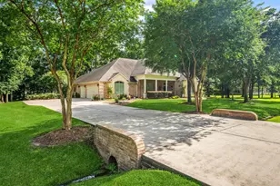 1114 Commons Waterway Dr, Huffman, TX 77336 - Photo 1