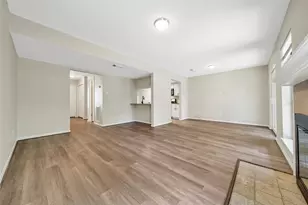 24 W Willowwood Ct, Spring, TX 77381 - Photo 8