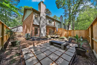 24 W Willowwood Court, The Woodlands, TX 77381 - Photo 2