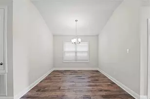 2708 Golden Palms Ln, Texas City, TX 77568 - Photo 8