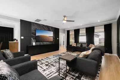 5338 Holly View Drive, Houston, TX 77091 - Photo 14