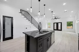 3020 Retta St, Houston, TX 77026 - Photo 12