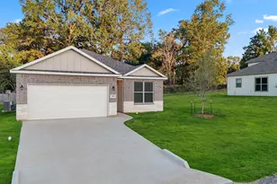 160 Byrd Dr, Lufkin, TX 75901 - Photo 2