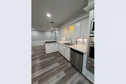 2418 Tinechester Drive, Houston, TX 77339 - Photo 8