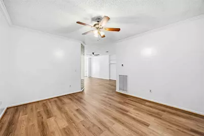 9410 Stonehouse Lane, Houston, TX 77025 - Photo 8