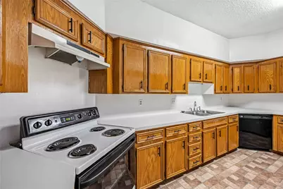 9410 Stonehouse Lane, Houston, TX 77025 - Photo 10